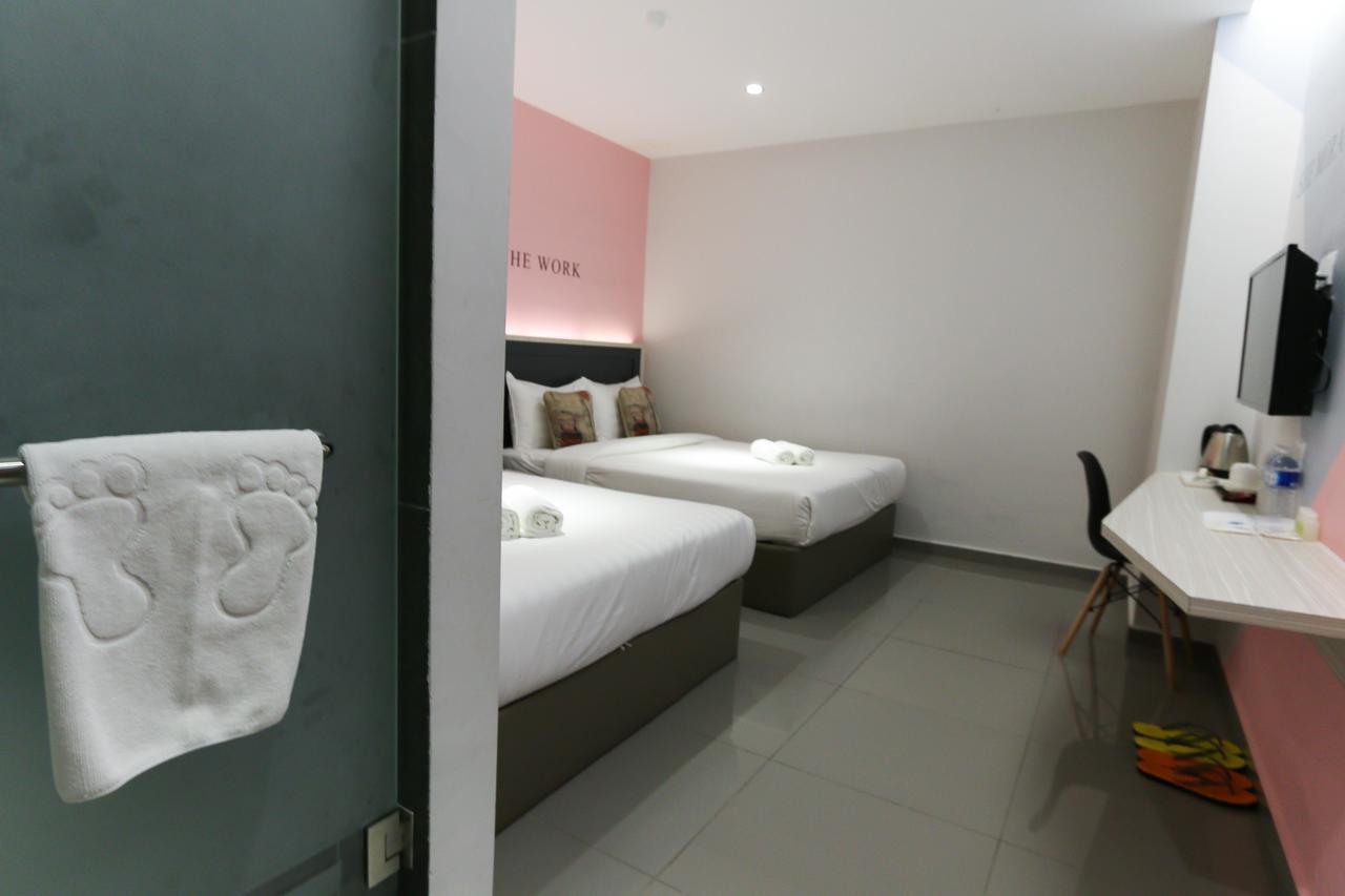 Hotel 99 Kota Kemuning Shah Alam Exteriör bild