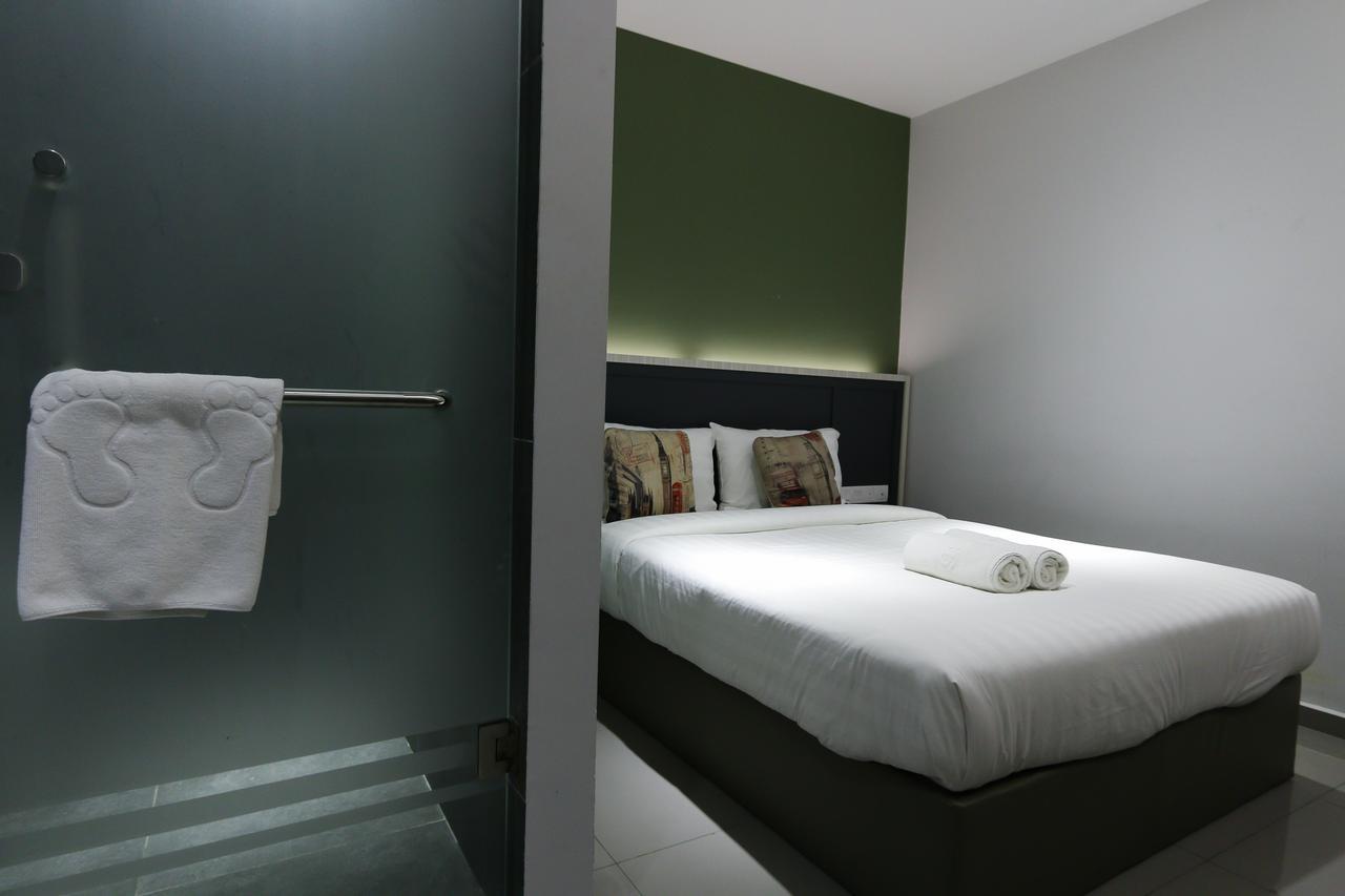 Hotel 99 Kota Kemuning Shah Alam Exteriör bild